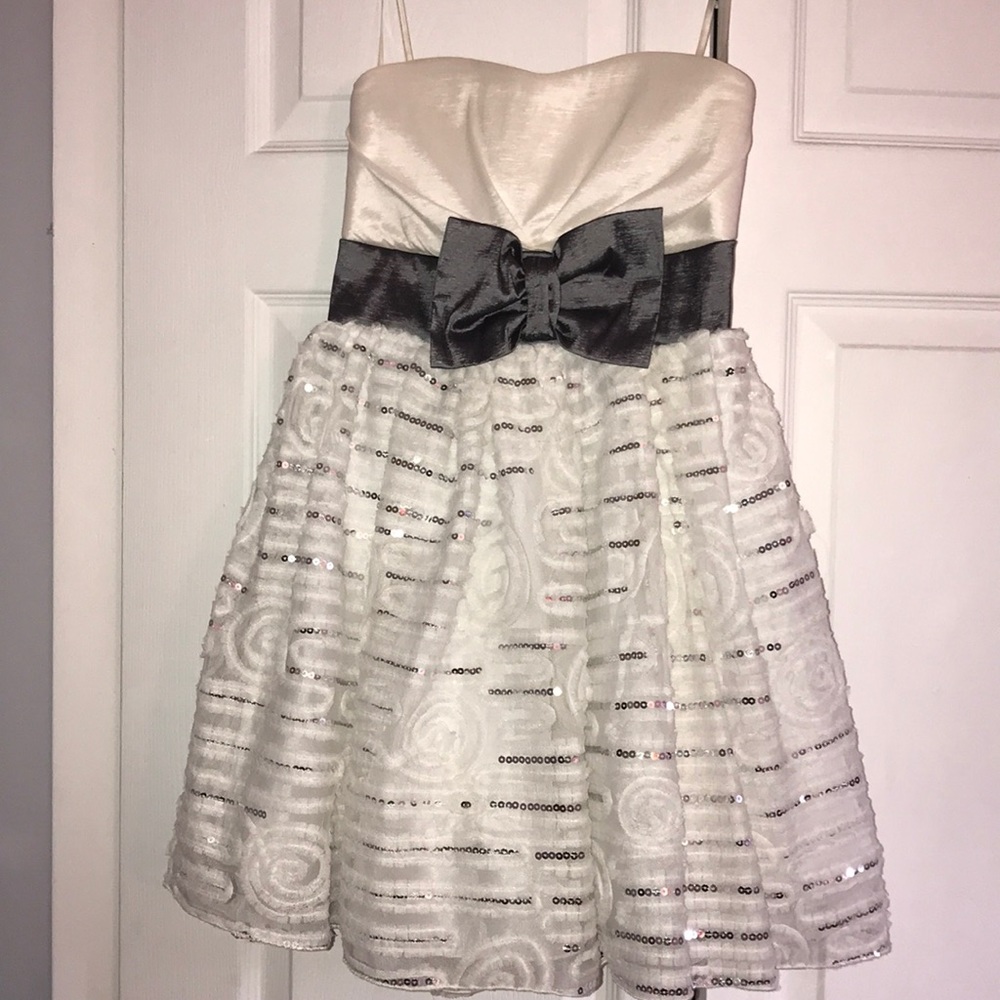 Strapless dress!
